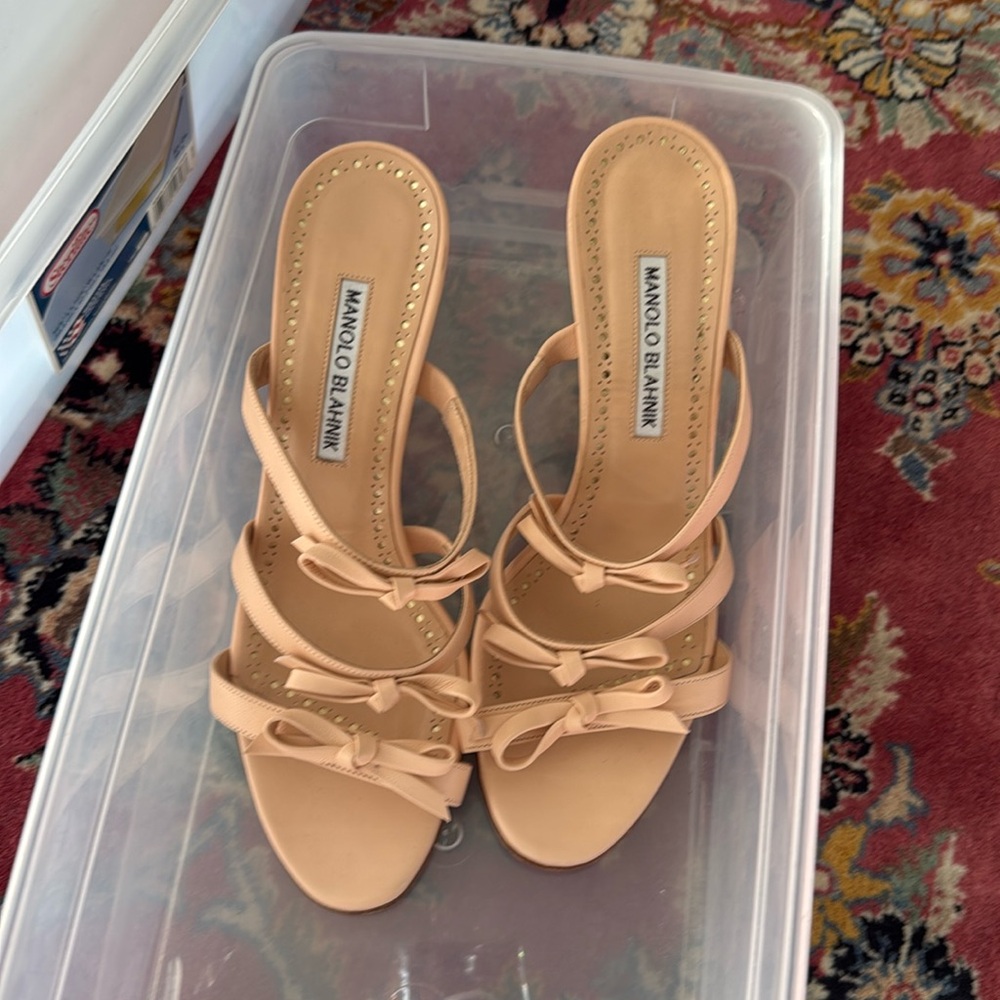 Jimmy Choo sandals.NEW. Perfect condition